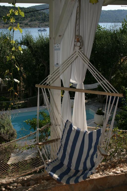 Apartments Mediterraneo Kaprije Exteriör bild